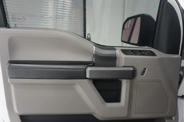 Used 2020 Oxford White Ford LARIAT image 13