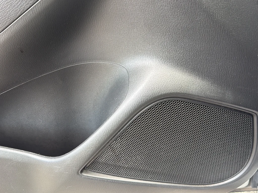 Used 2018 White Mazda Touring image 18