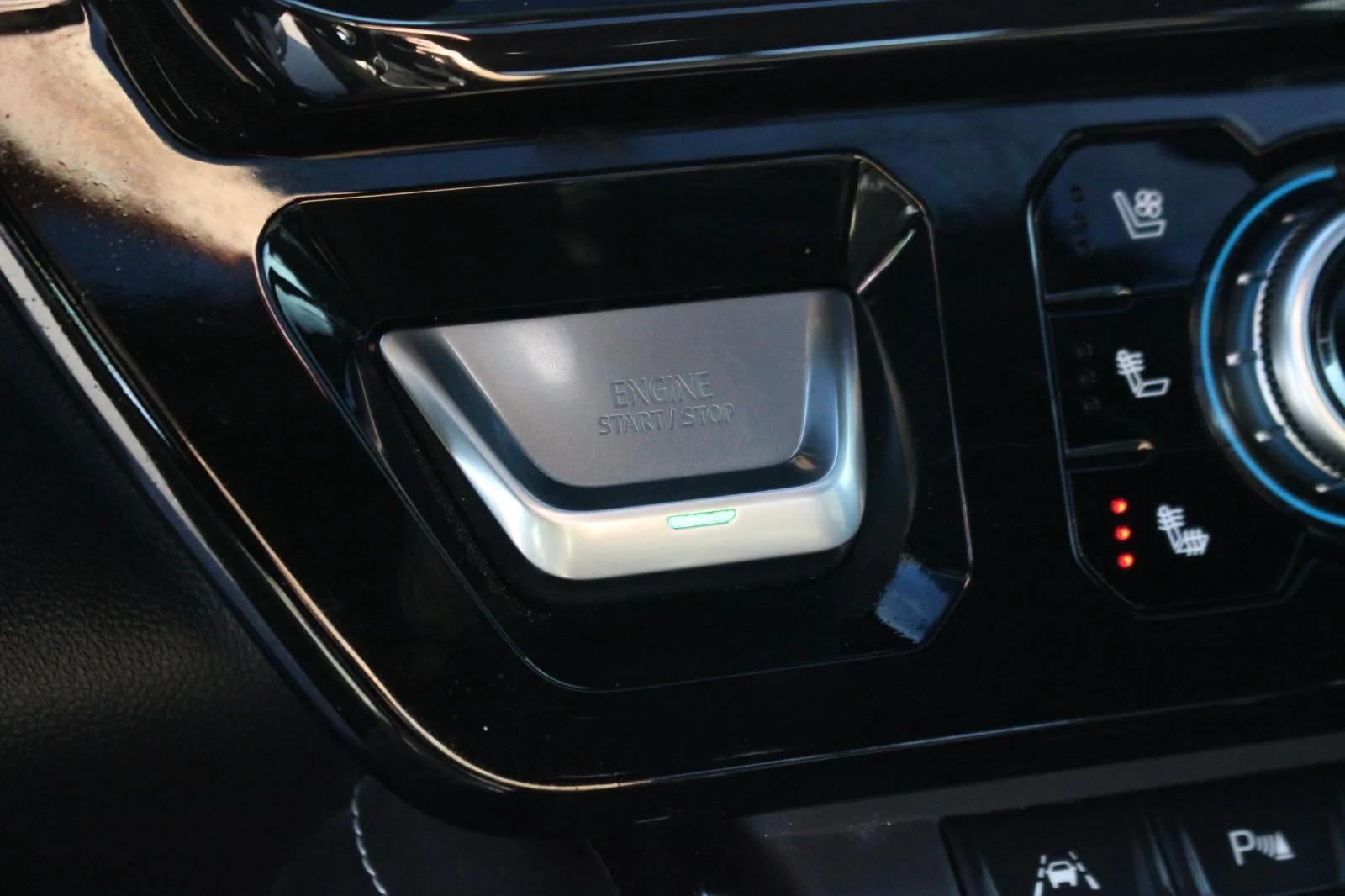 Used 2024 Summit White GMC AT4X image 29