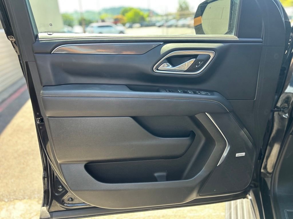 Used 2023 Black GMC AT4 image 16