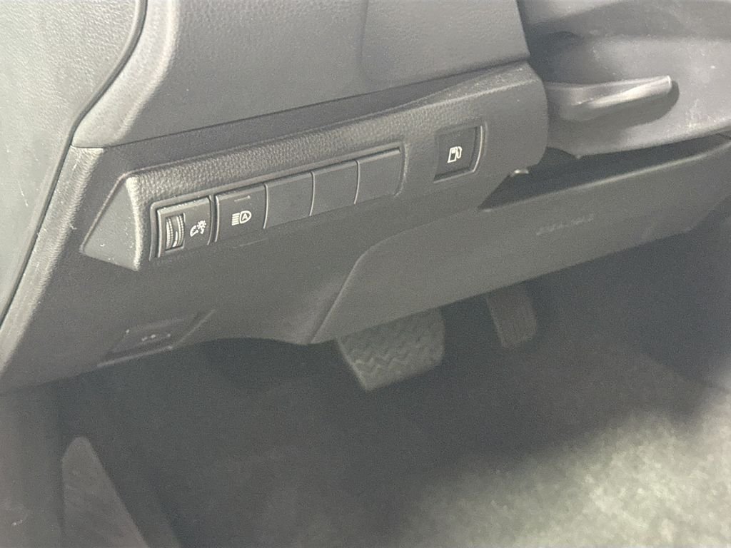 Used 2023 Celestite Toyota Hybrid LE image 10
