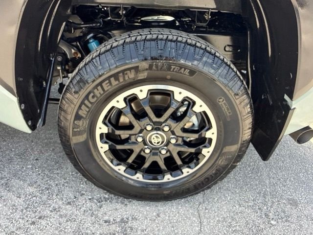 2025 Toyota Tundra SR5 - Photo 7