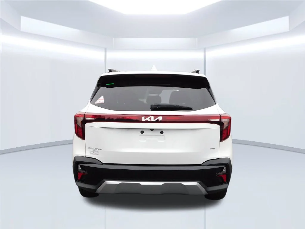 Used 2024 White Kia EX image 4