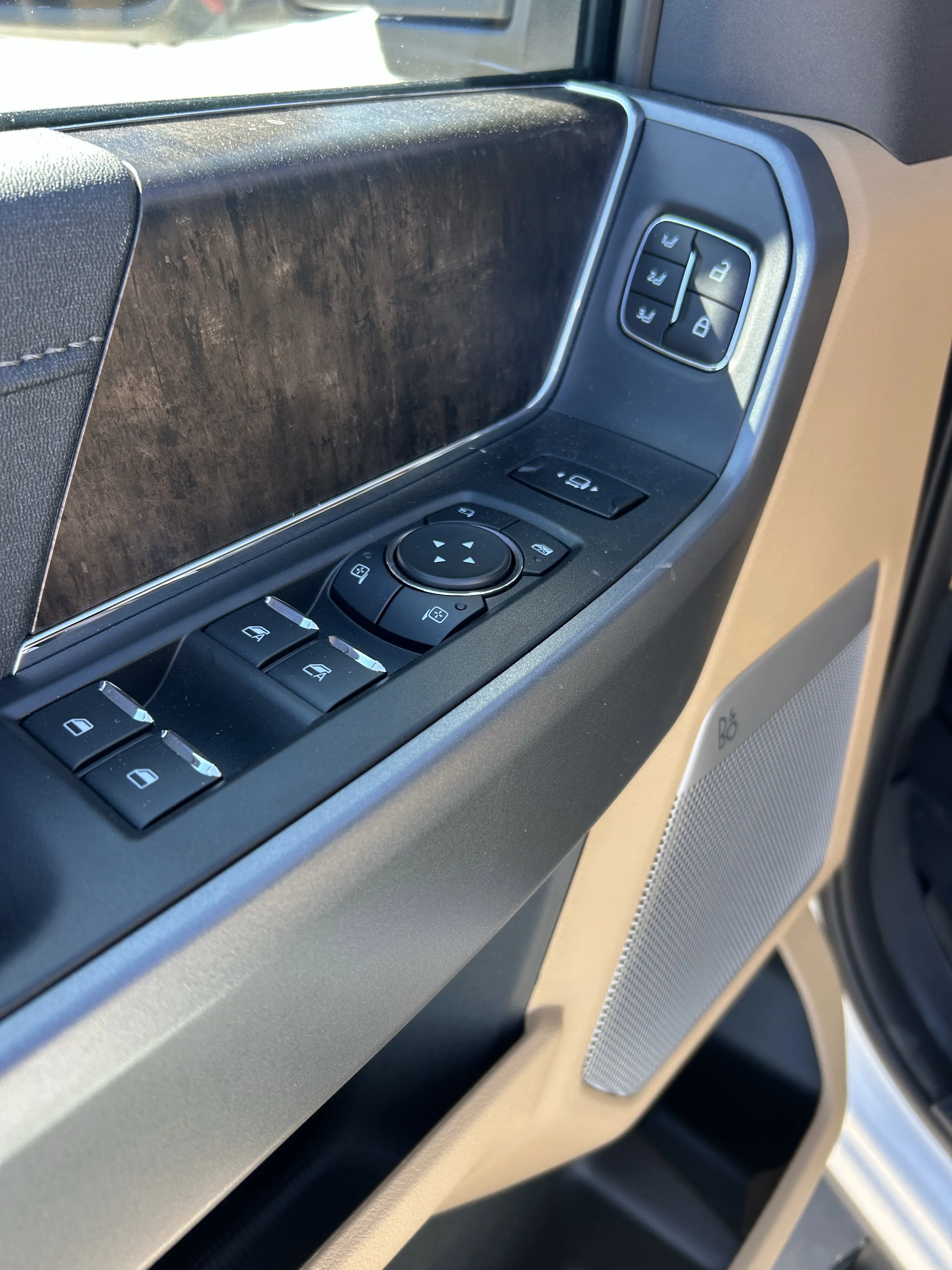 New 2026 Star White Metallic Tri-Coat Ford LARIAT image 16