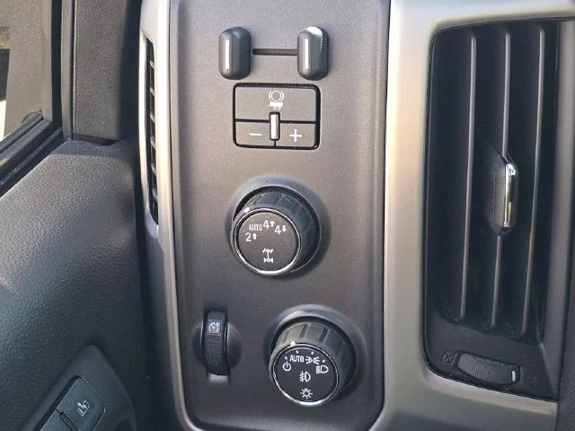 Used 2017 ONYX BLACK GMC SLT image 15