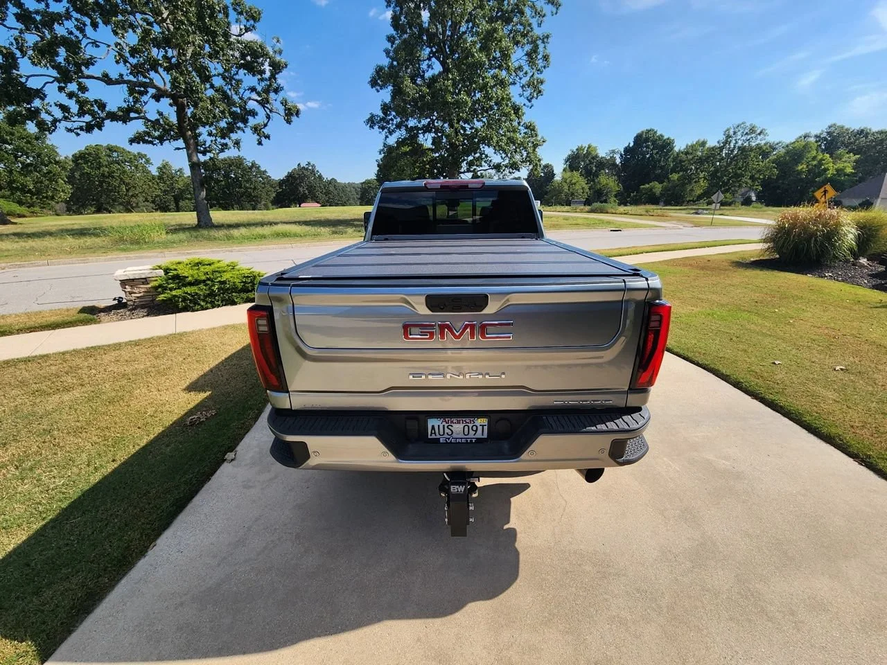 Used 2024 Sterling Metallic GMC Denali image 5