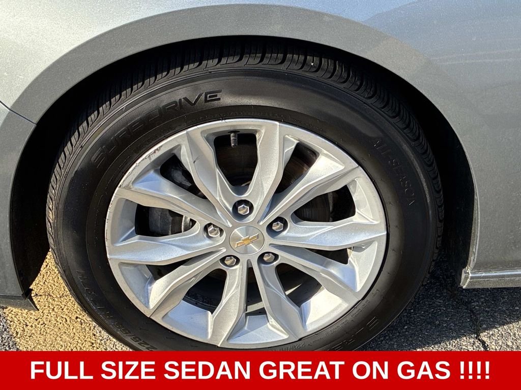Used 2024 Gray Chevrolet LT image 19