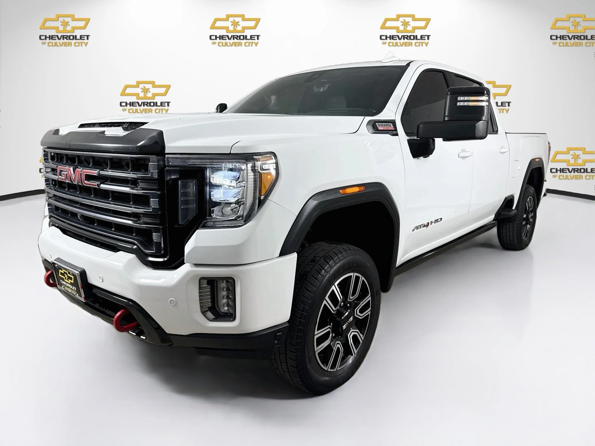 Used 2023 SUMMIT WHITE GMC AT4 image 3