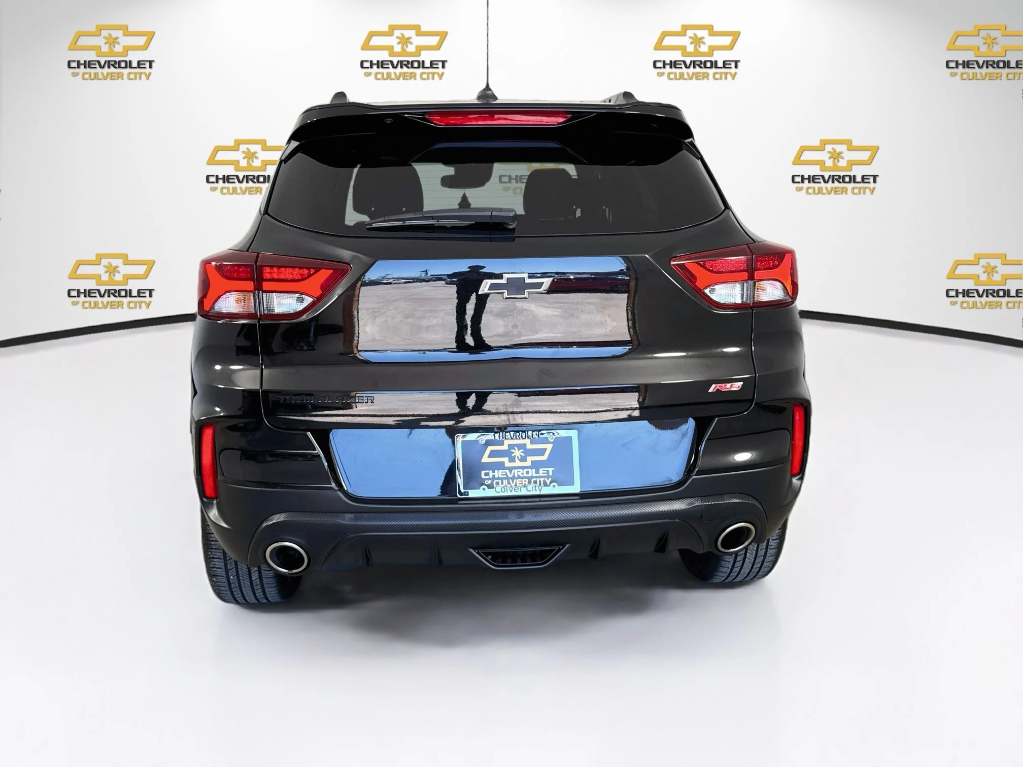 Used 2023 MOSAIC BLACK METALLIC Chevrolet RS image 7