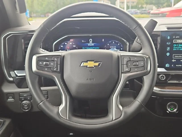 Used 2024 Summit White Chevrolet LT (2FL) image 15