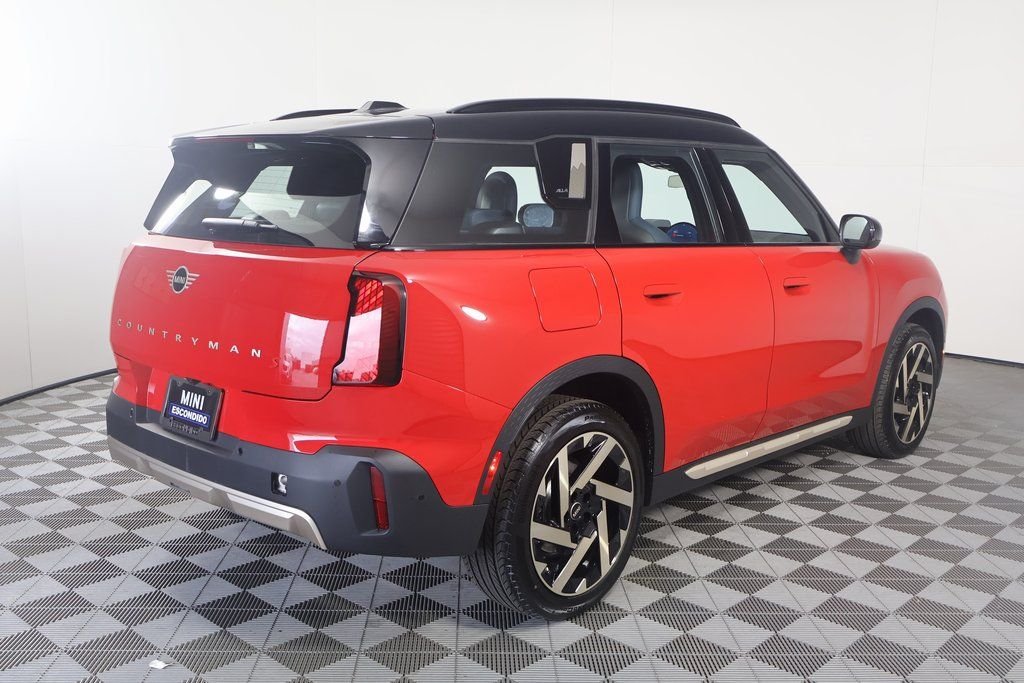 Used 2025 Red MINI  image 2