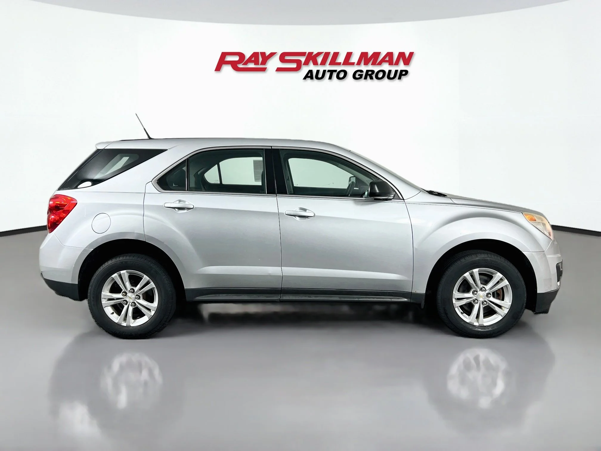 Used 2013 Silver Ice Metallic Chevrolet LS image 8