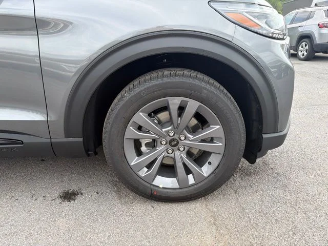 Used 2026 Gray Ford Active image 16