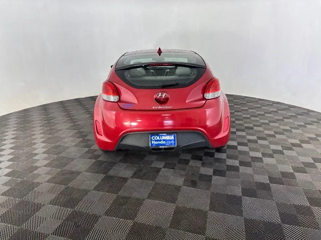Used 2014 Red Hyundai Base image 7