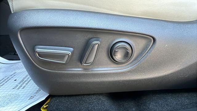 2024 Toyota RAV4 XLE Premium - Photo 16