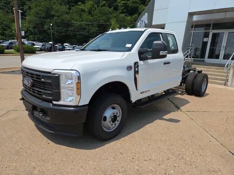 New 2026 White Ford XL image 3