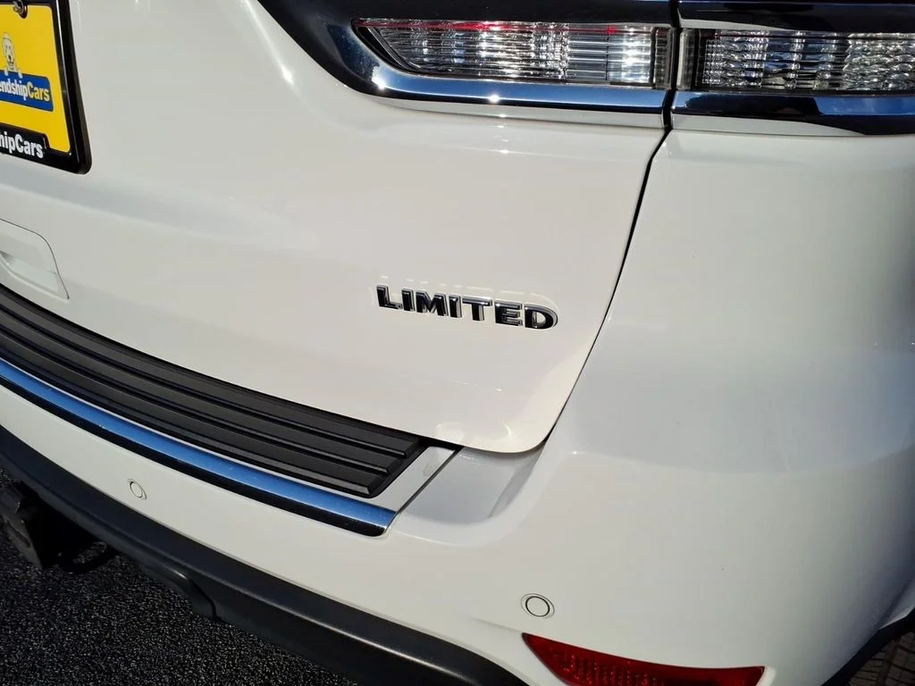 Used 2022 White Jeep Limited image 8