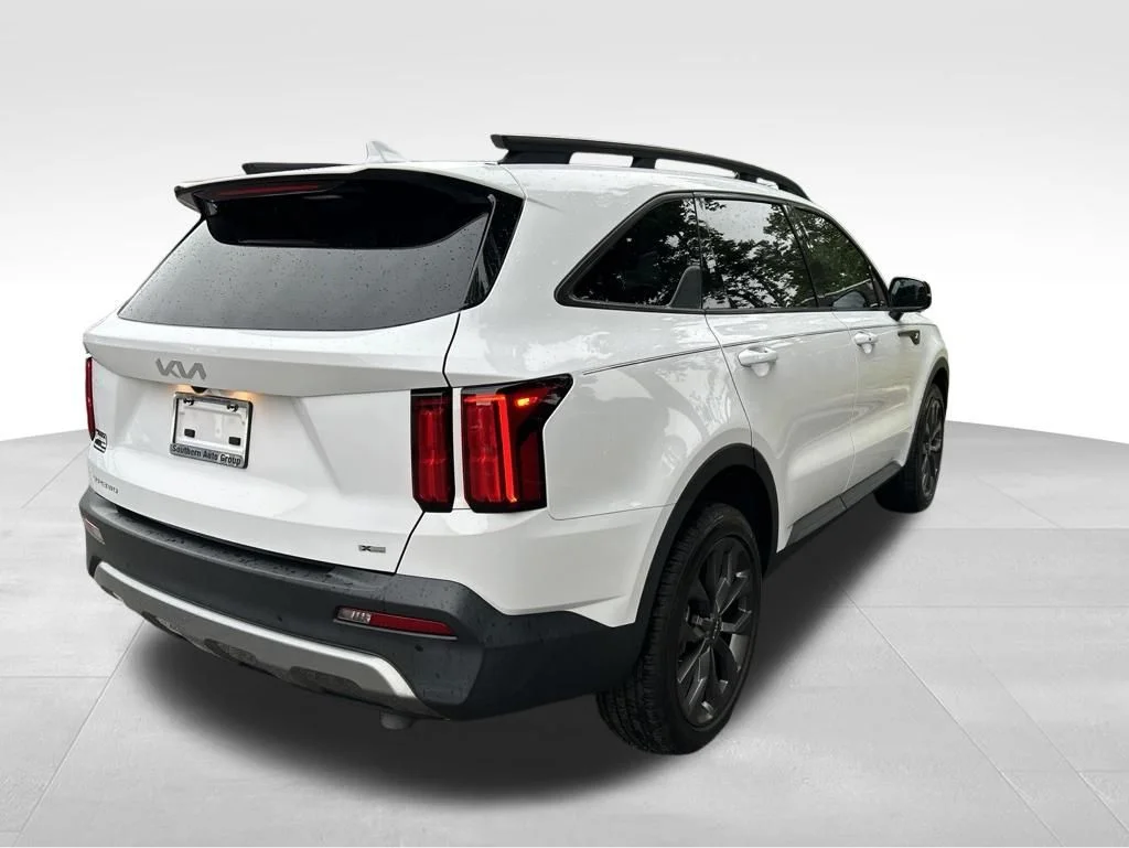 Used 2023 White Kia X-Line SX Prestige image 5