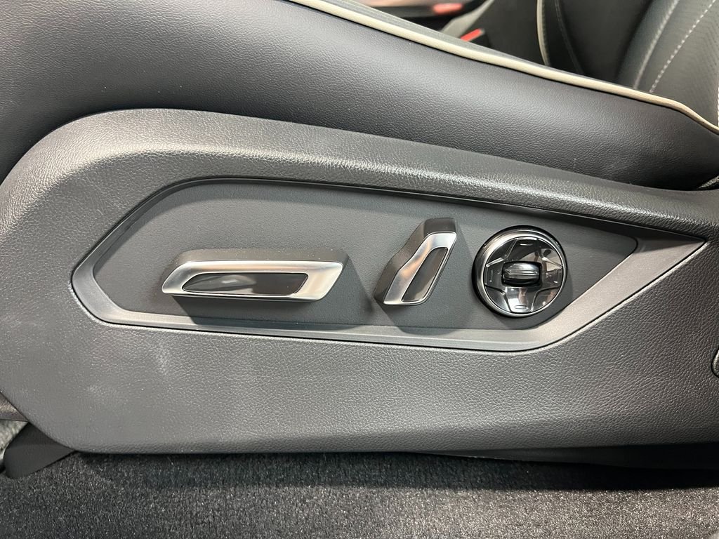New 2026 Liquid Carbon Metallic Acura Advance Package image 14