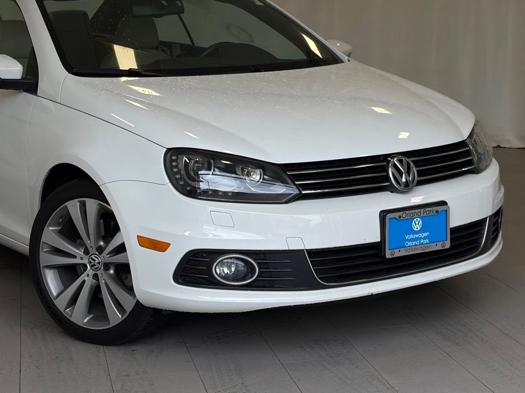 Used 2013 Candy White Volkswagen Lux image 37