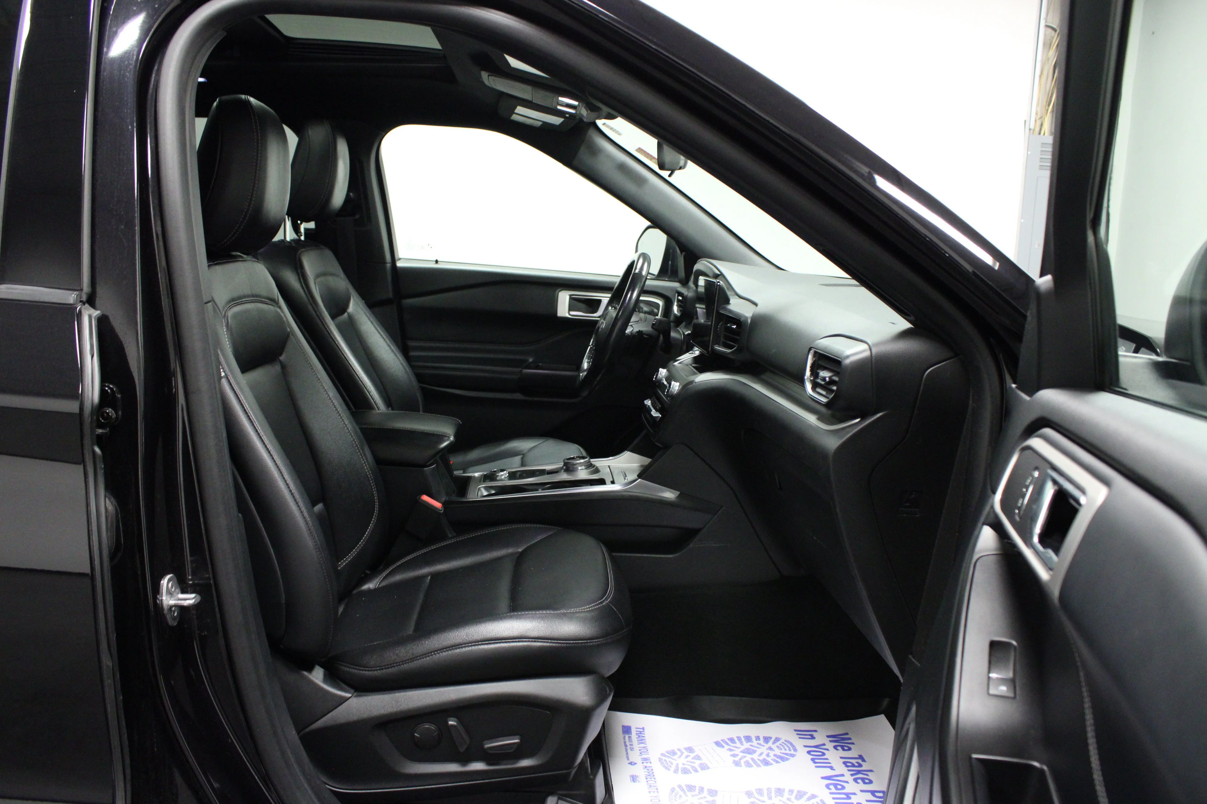 Used 2020 Black Metallic Ford XLT image 17