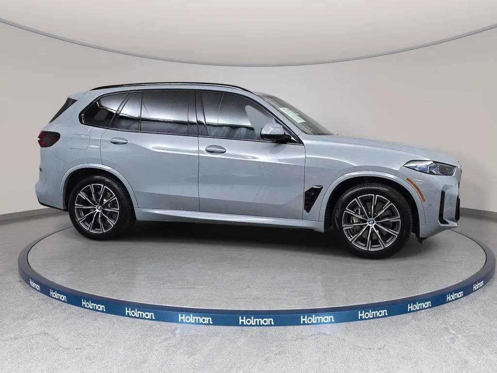 Used 2024 Brooklyn Gray Metallic BMW xDrive50e image 3