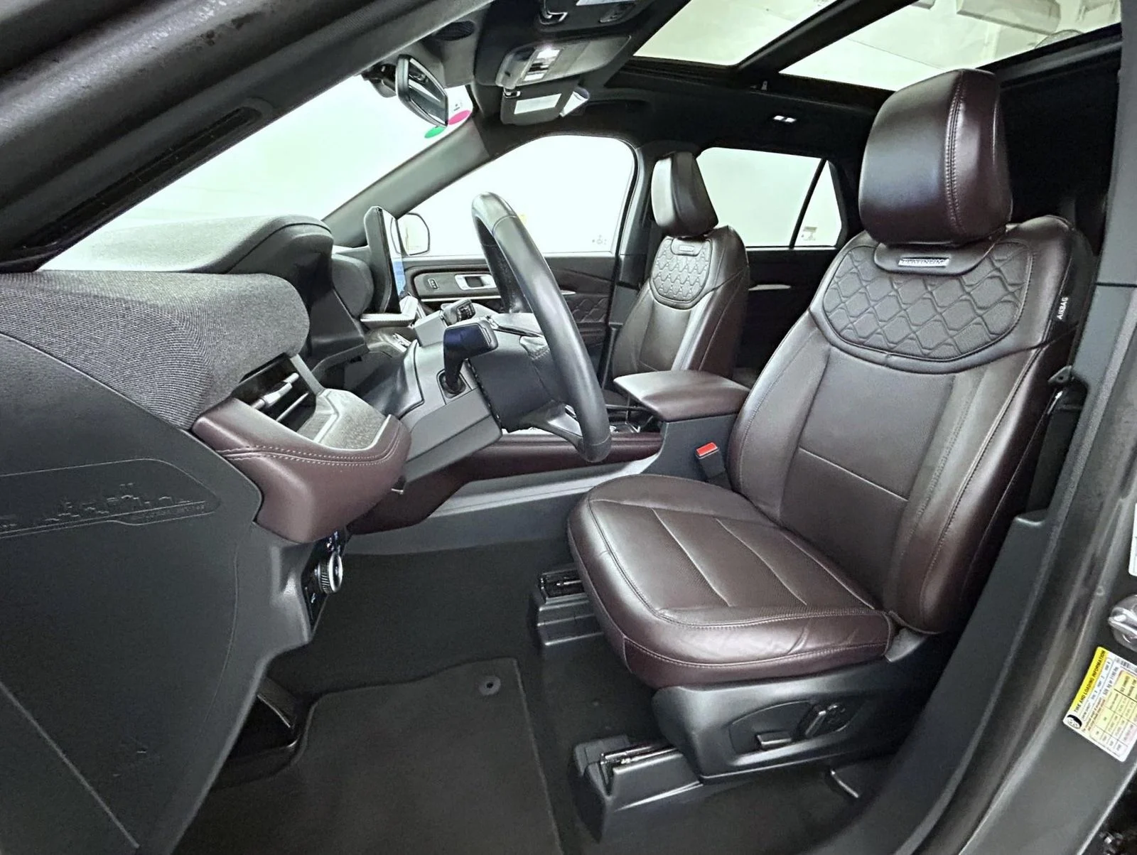 Used 2025 Gray Ford Platinum image 10