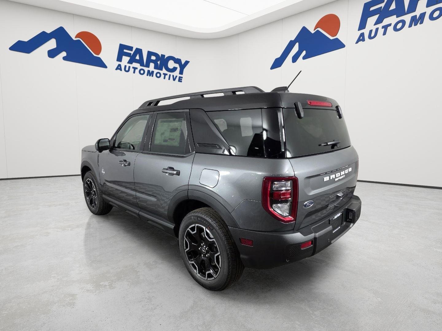 Used 2025 Carbonized Gray Metallic Ford Outer Banks image 3