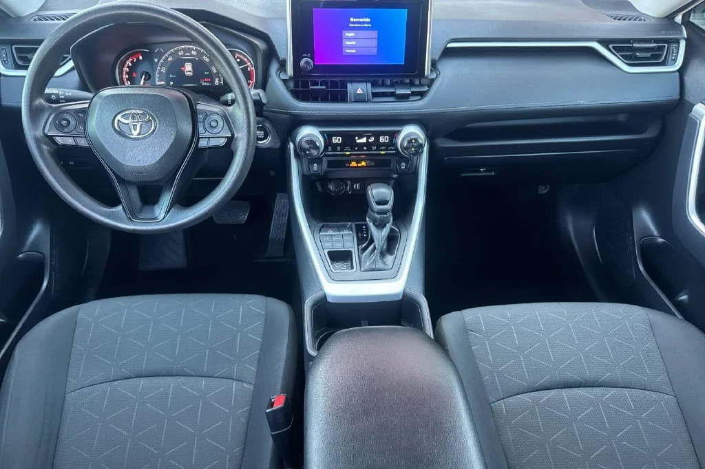 Used 2023 Ice Toyota XLE image 17