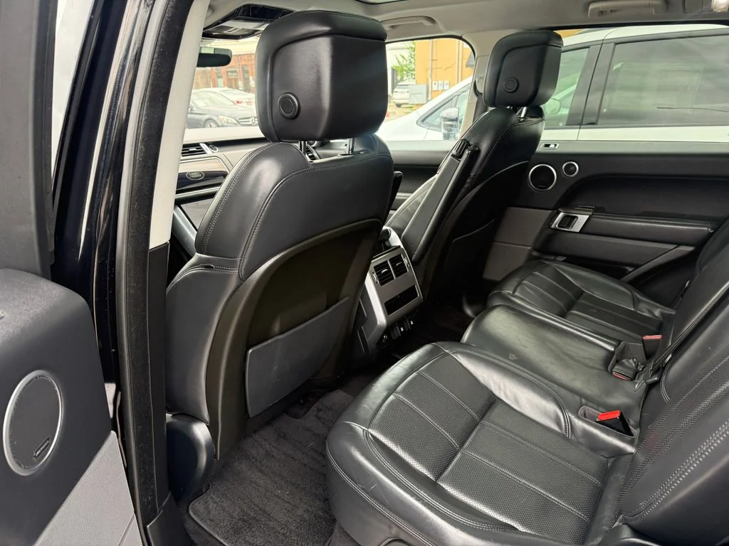 Used 2020 Black Land Rover HSE image 23