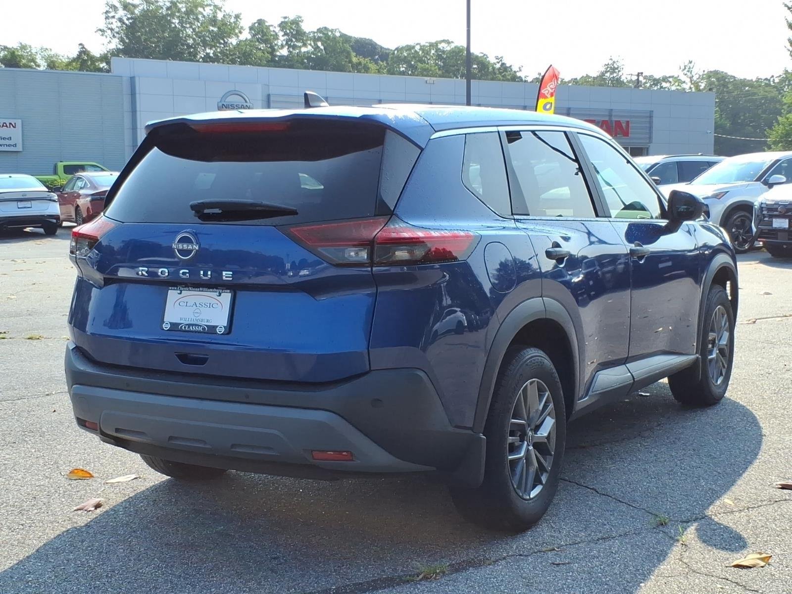 Used 2023 Caspian Blue Metallic Nissan S image 7