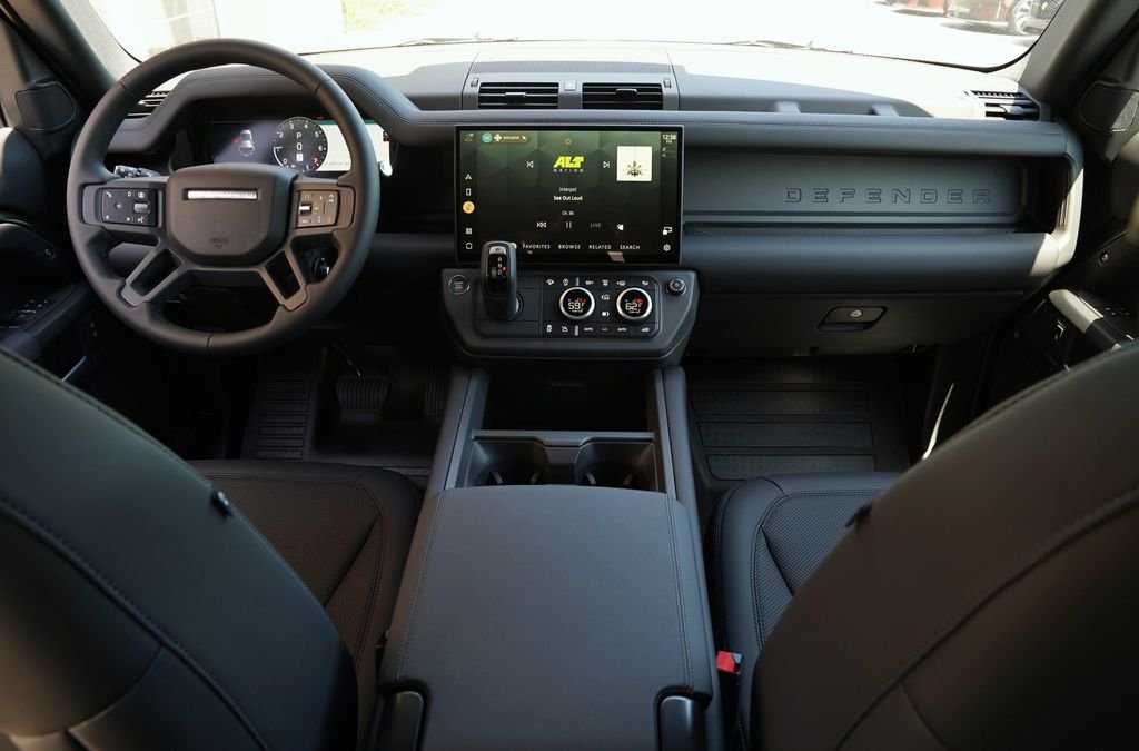 New 2026 Woolstone Green Land Rover S image 9