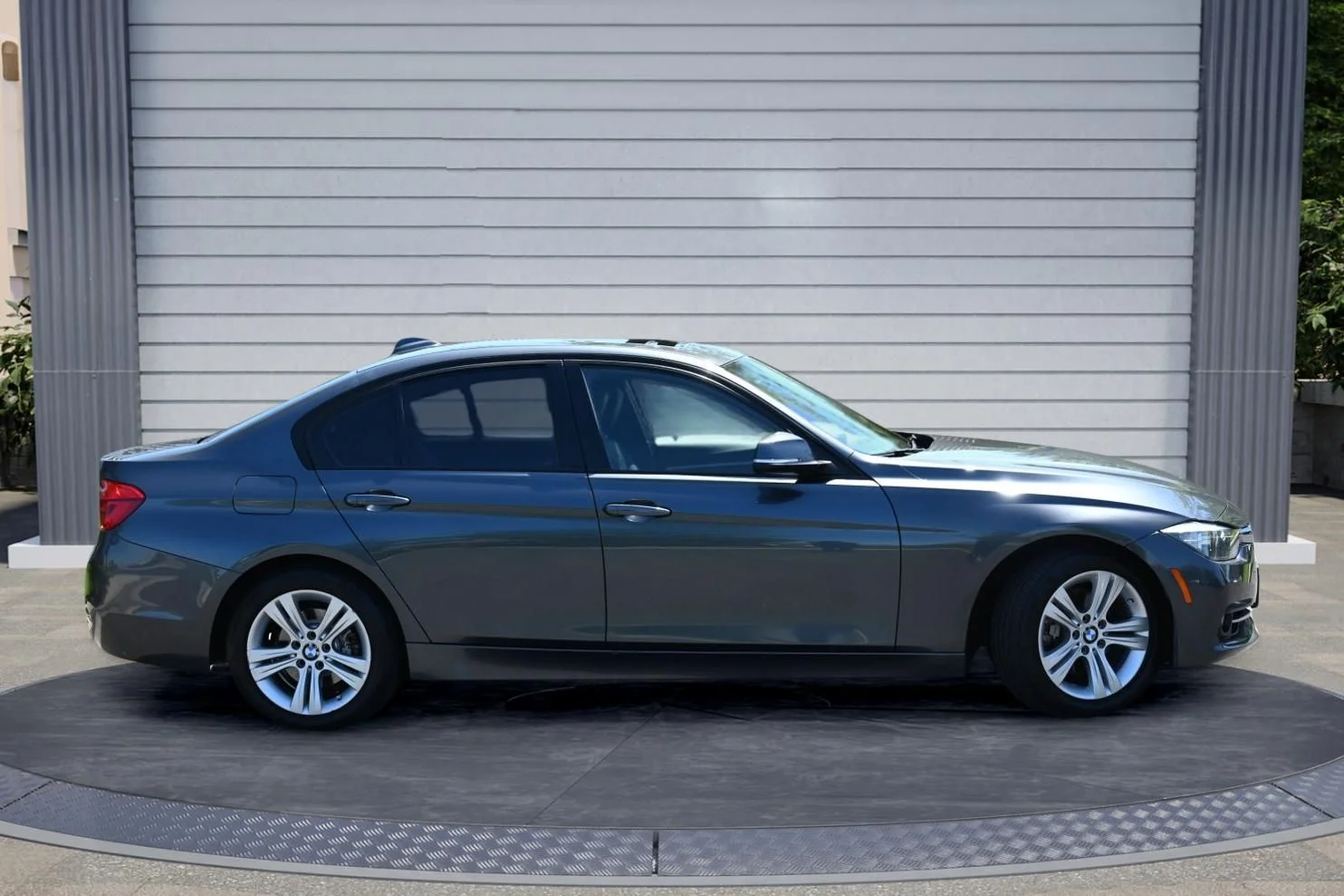 Used 2016 Mineral Grey Metallic BMW 328i image 3