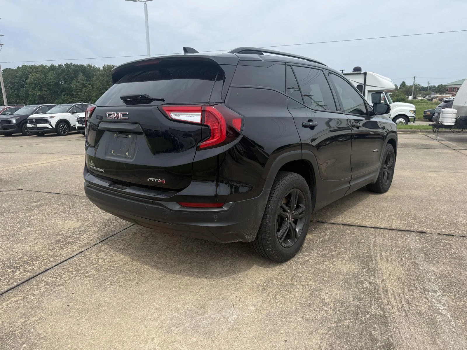 Used 2022 Ebony Twilight Metallic GMC AT4 image 4