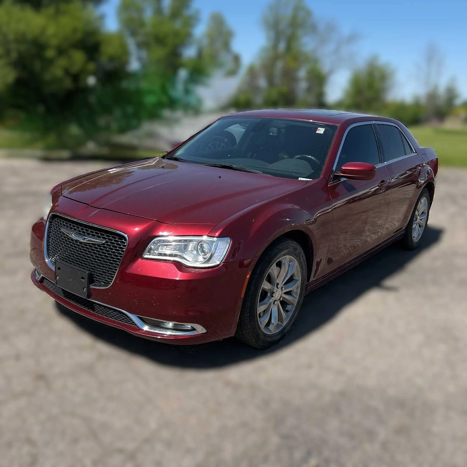 Used 2017 Velvet Red Pearlcoat Chrysler Limited image 4