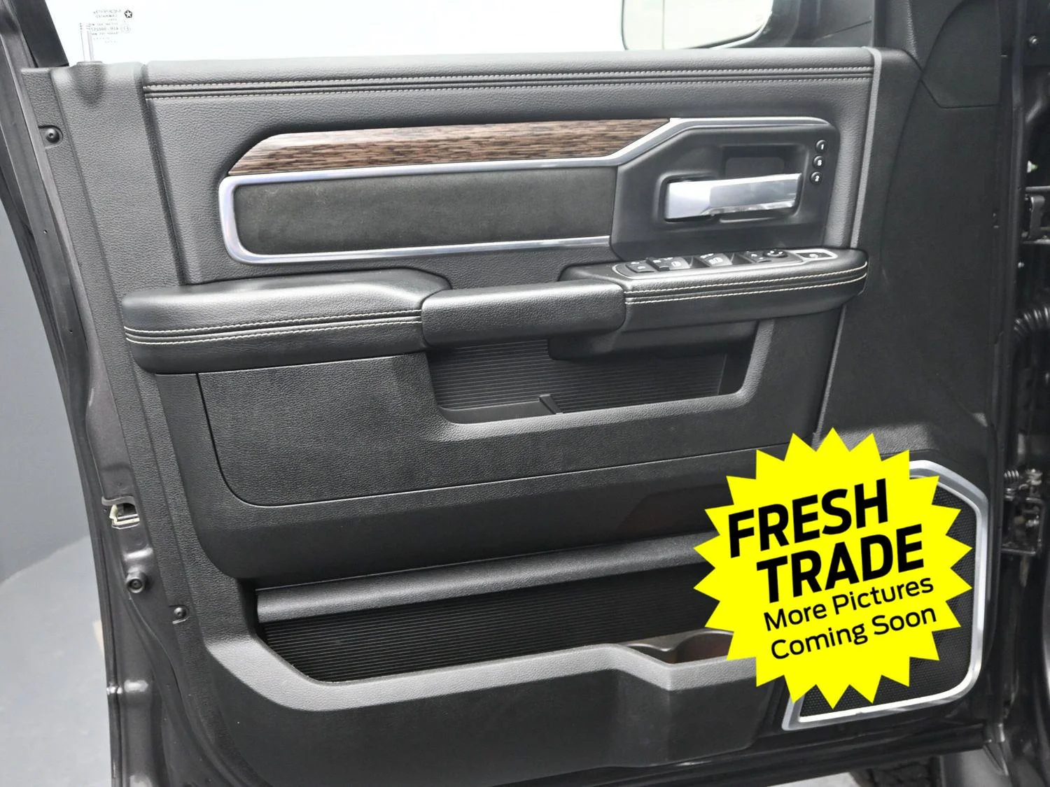 Used 2021 Granite Crystal Metallic Clearcoat Ram Laramie image 21