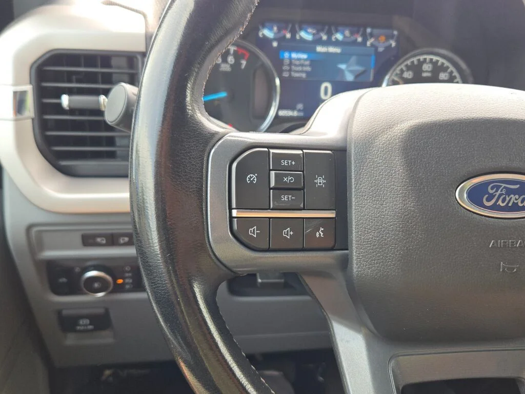 Used 2023 White Ford XLT image 26