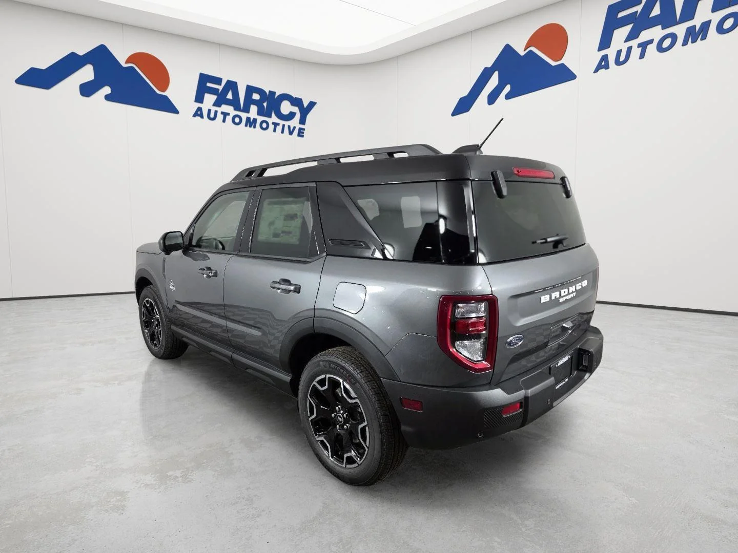 Used 2025 Carbonized Gray Metallic Ford Outer Banks image 3