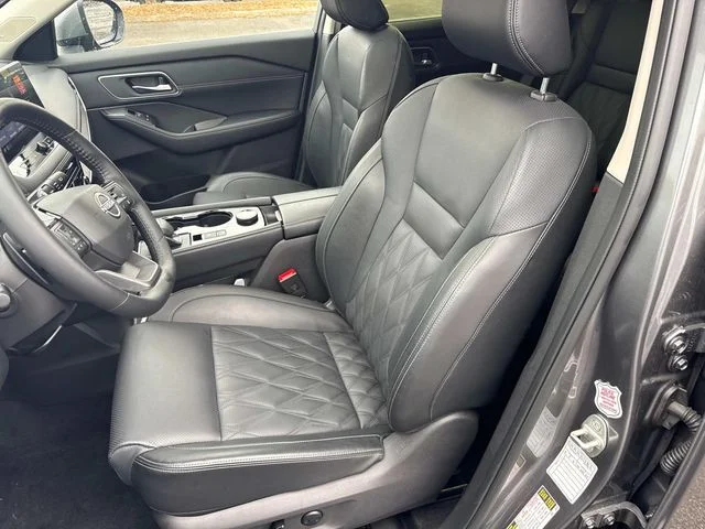 Used 2026 Gray Nissan Platinum image 31