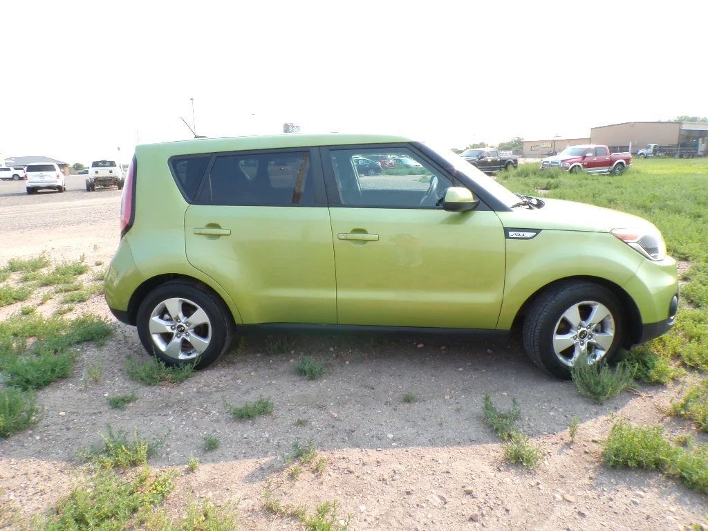 Used 2017 Alien II Kia Base image 3