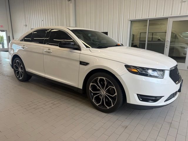 2018 Ford Taurus SHO AWD's photo