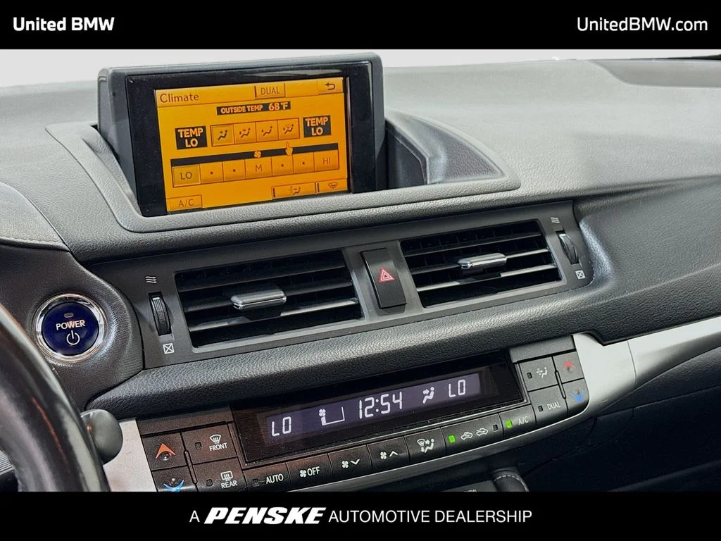 Used 2012 Obsidian Lexus 200h Premium image 11