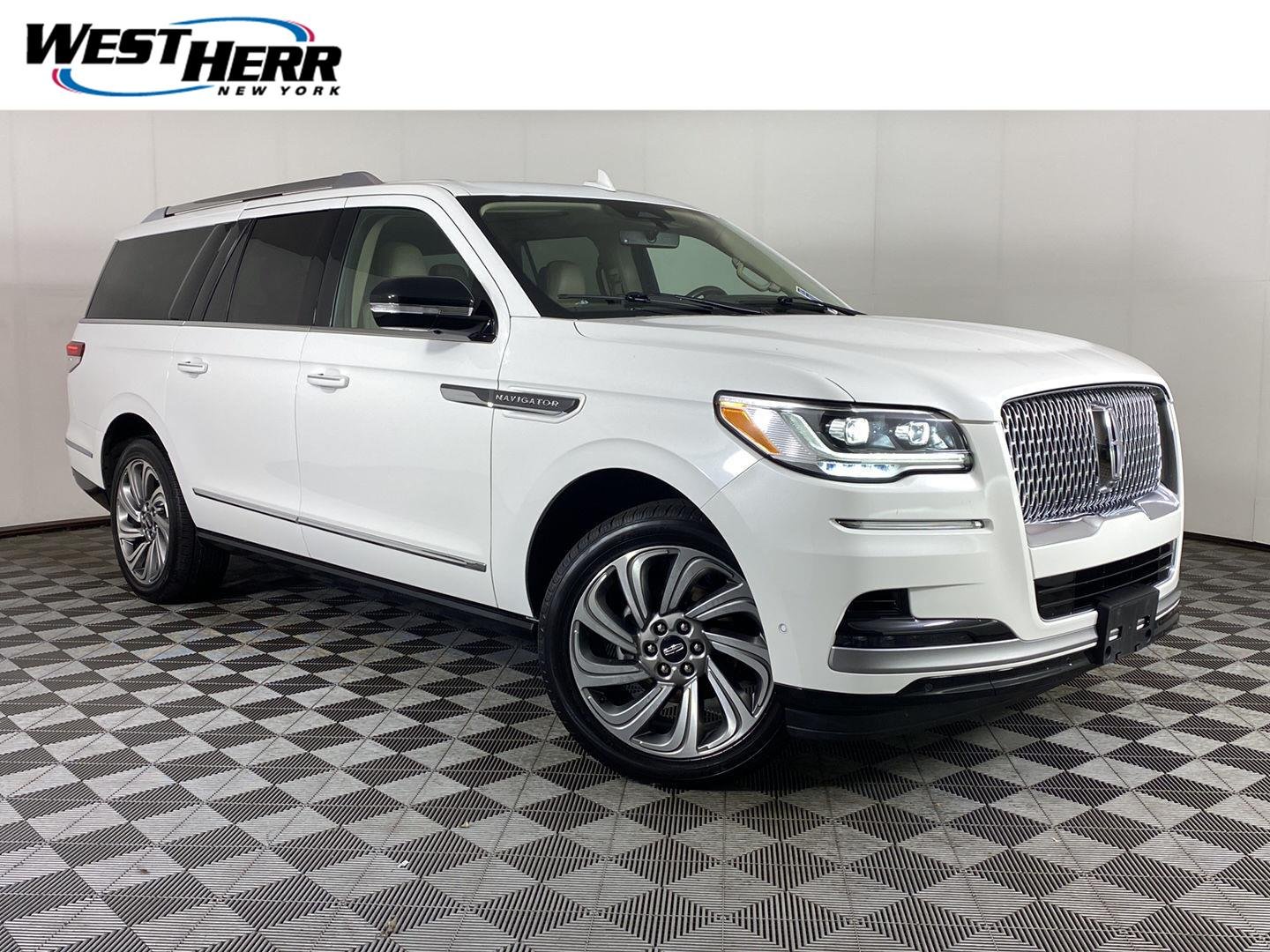 Used 2022 Pristine White Lincoln Reserve image 1