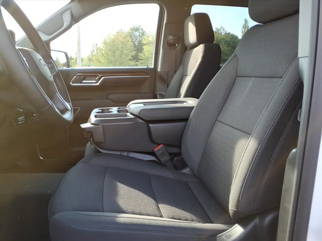 2025 Chevrolet Silverado 1500 LT - Photo 10