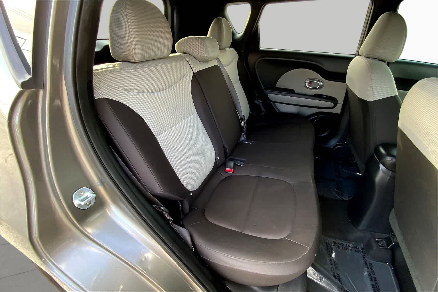 Used 2019 Titanium Gray Kia Base image 19