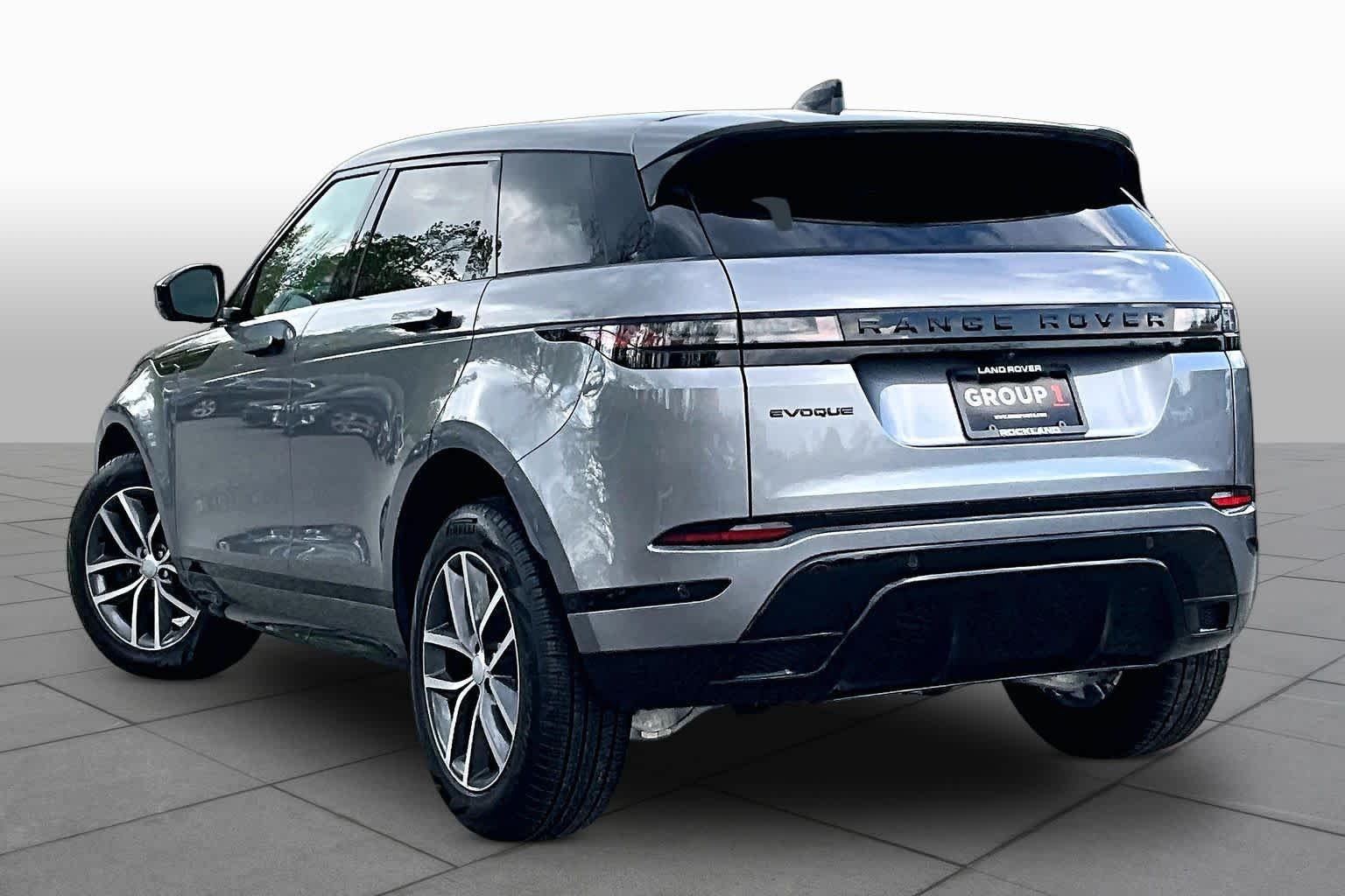 Used 2026 Eiger Grey Metallic Land Rover Dynamic SE image 23