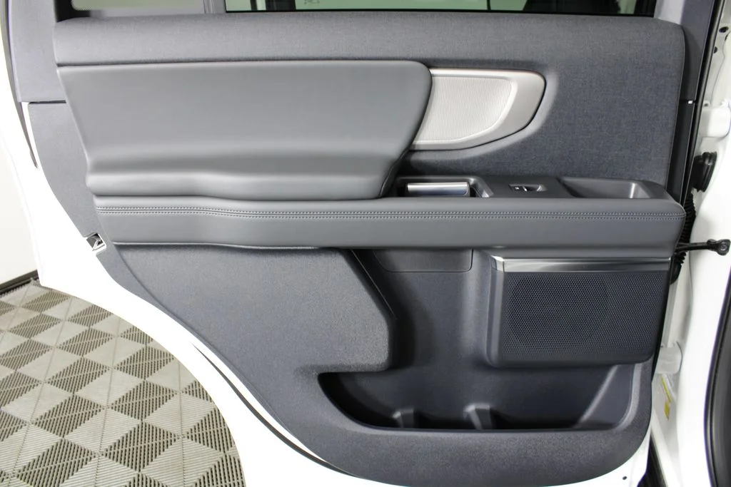 New 2026 Star White Metallic Tri-Coat Ford Active image 13