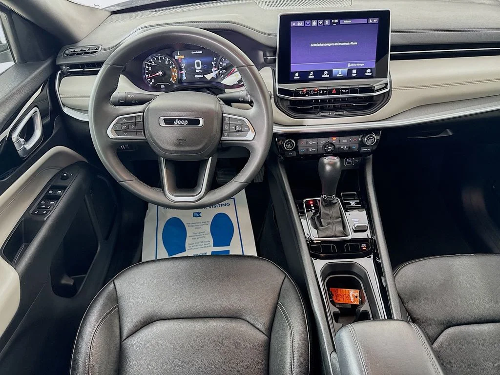 Used 2025 Silver Jeep Limited image 27
