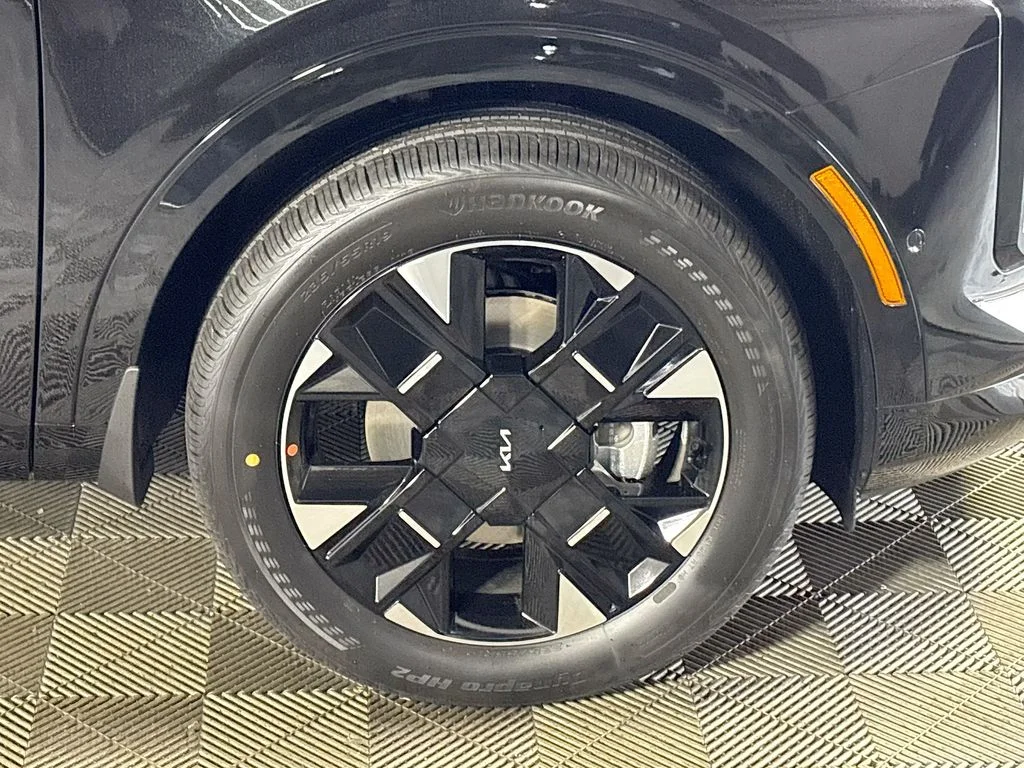 New 2026 Fusion Black Kia SX Prestige image 24