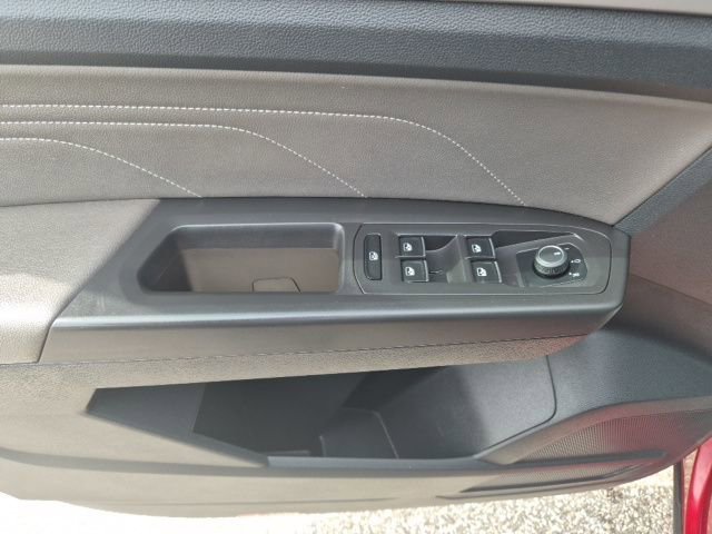 2022 Volkswagen Atlas SE w/Tech - Photo 13